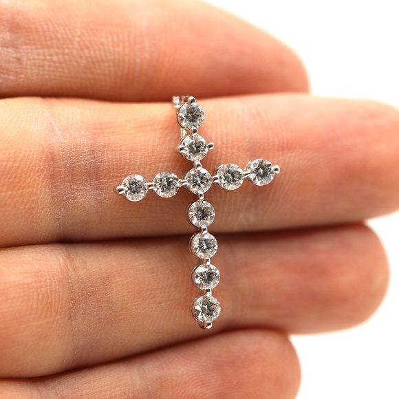 Cross Diamond Necklace 2.28 Carat - Picture 1 of 10
